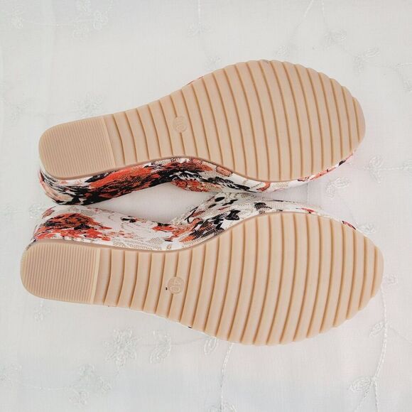Floral Print Wedge Sandals - Picture 11 of 13